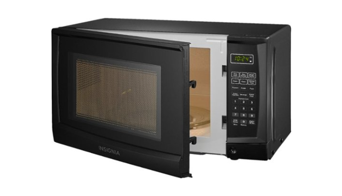 Insignia™ - 0.7 Cu. Ft. Compact Microwave - Black