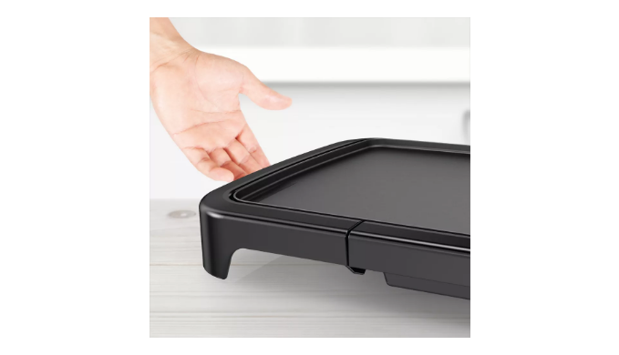 Black & Decker GR100 Family-Sized Electric Nonstick Griddle