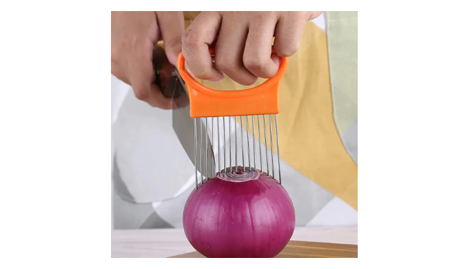 4-Pieces: All-in-One Onion Holder Slicer Set